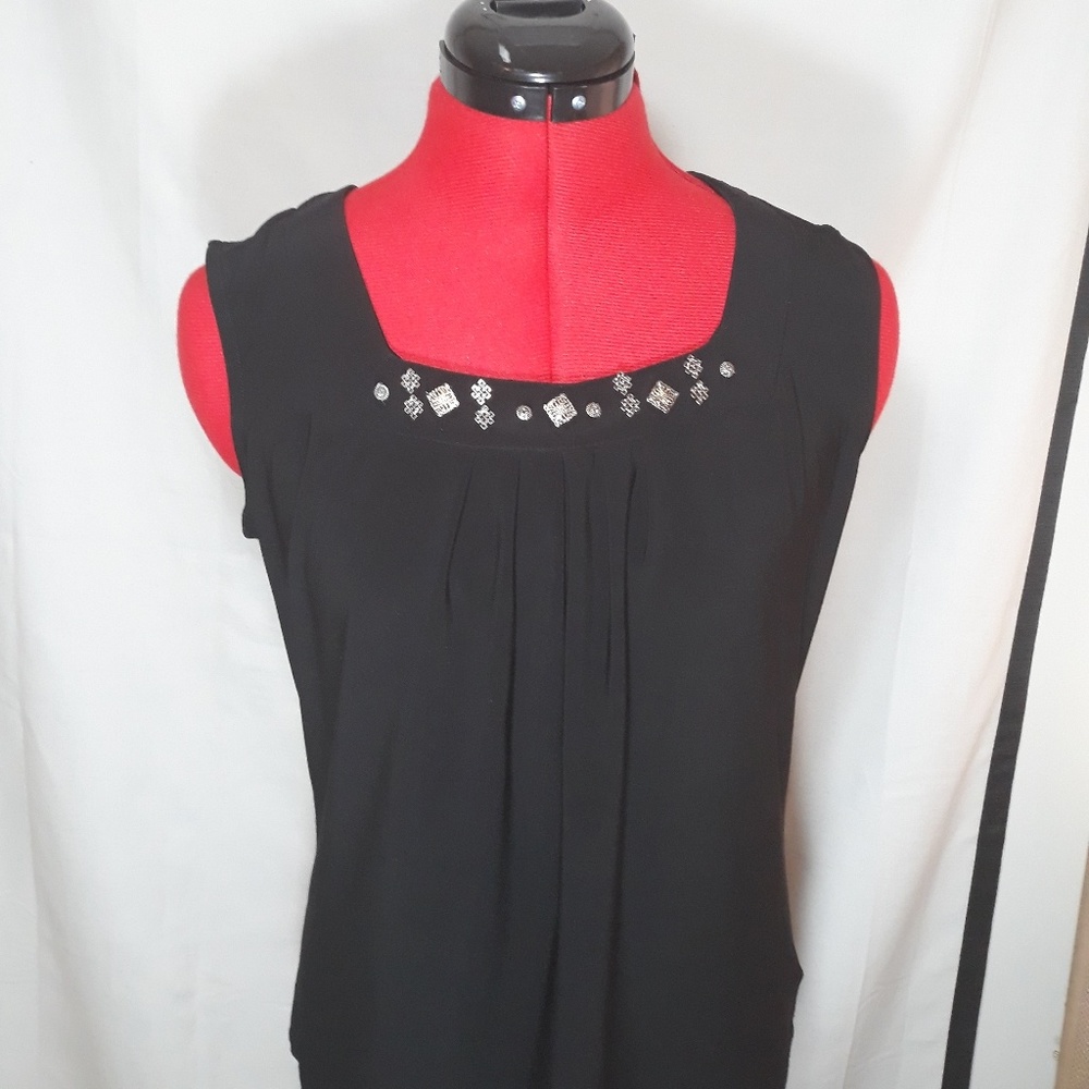 ♥️Bundle&Save♥️ JM Collection Embroidered Top - Picture 6 of 6